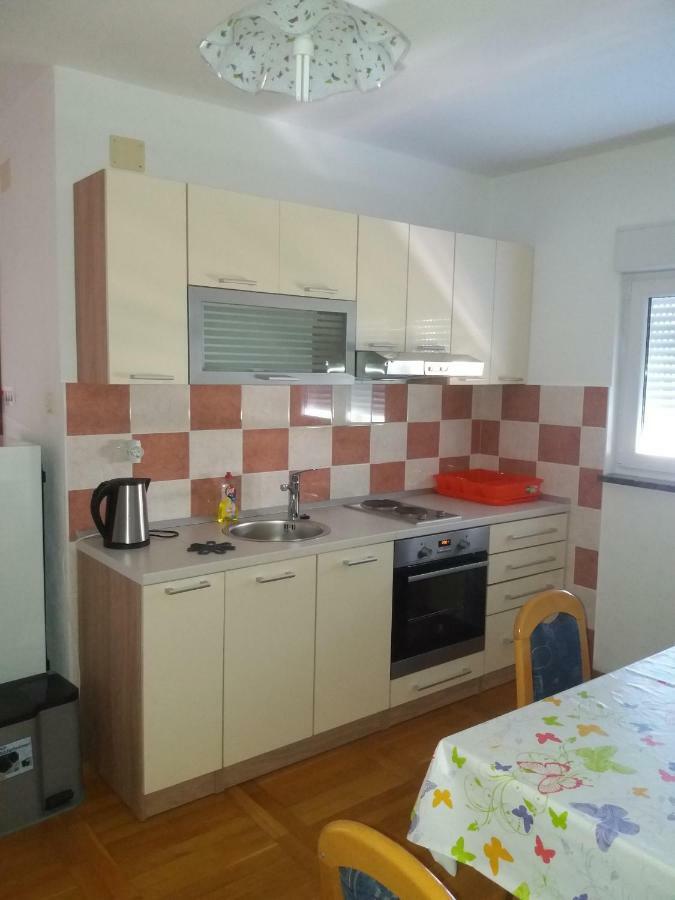 Apartments Erceg Omis Ngoại thất bức ảnh